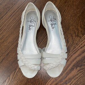 Life Stride “Ariel” white sandals with braided side strap